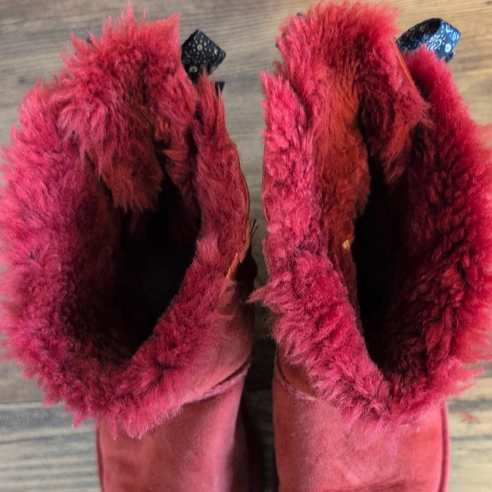 UGG Bailey Bow II Youth Fur-Lined Boots with Bows 6 M529